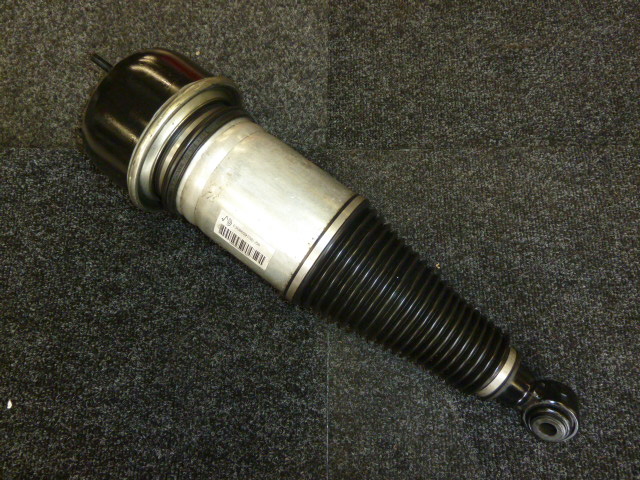 Jaguar XJ 2003-2005 untill G49700 Sport airsuspension rear. USED.