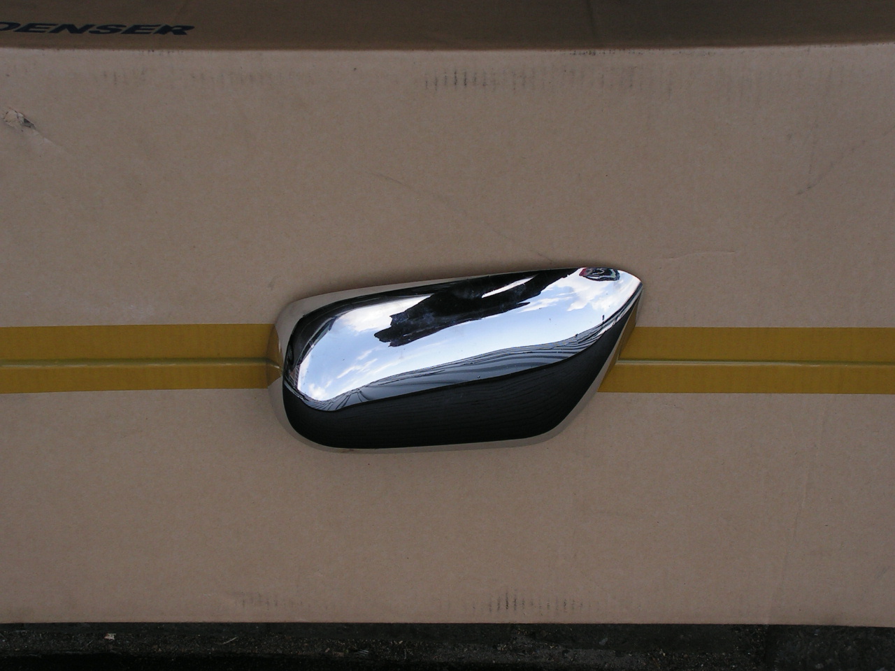 Jaguar XJ8 as from 1997 mirror cover chrome left. NEW.