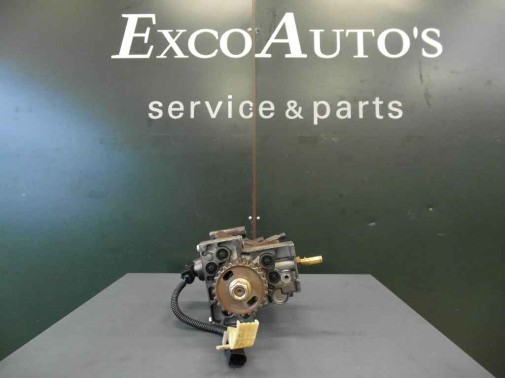 XF/XJ/S-Type Fuelpomp 2,7 Liter Turbodiesel USED C2C40185