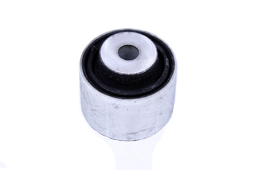 Front Wishbone Bush Lateral NEW C2P7942