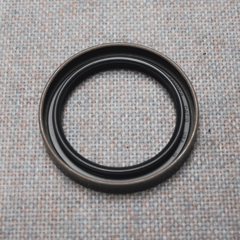 Crankshaft oil seal NEW C2S48116