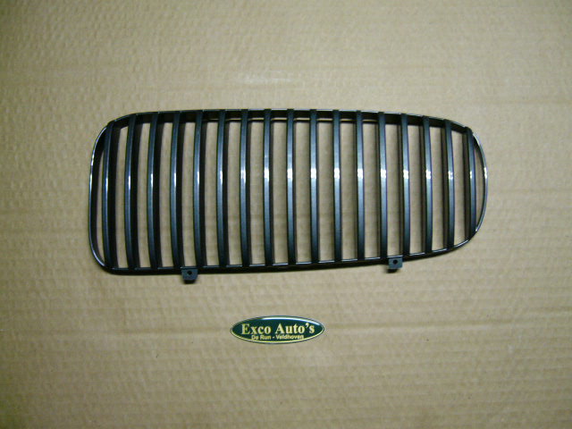 Jaguar XJ8 Grill Inlay Bar Black Left Used