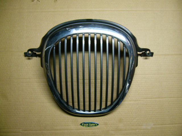 Jaguar S-type Grill  Bar -M45254 Without Emblem Used