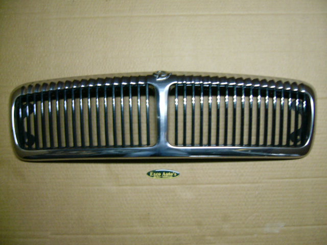 Daimler Grill Chrome With Inlay Bar Dark Green New