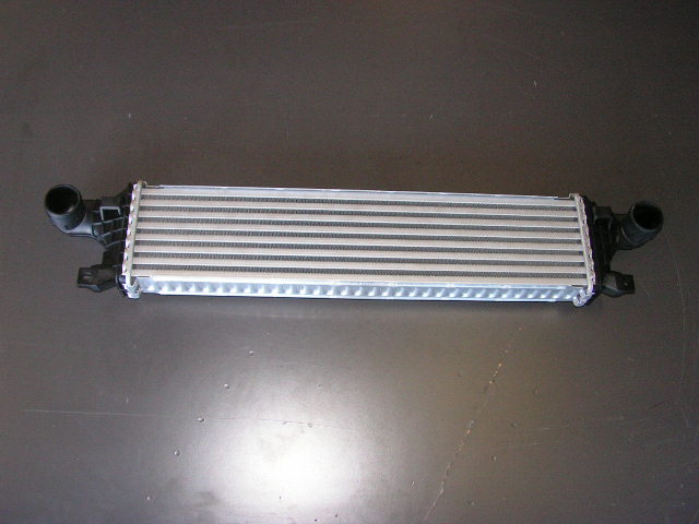 Jaguar X-type Intercooler. NEU.