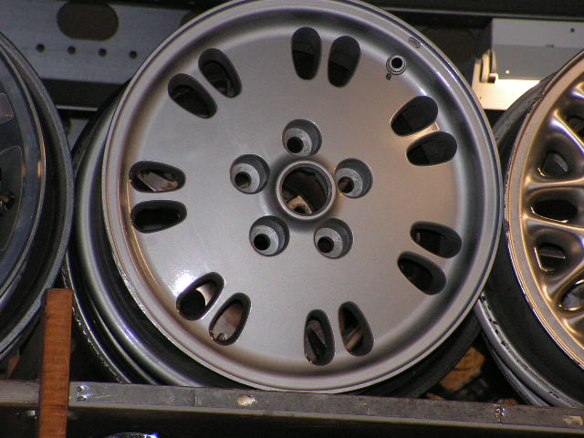 Jaguar XJ8 16-Inch rim 1986-2003