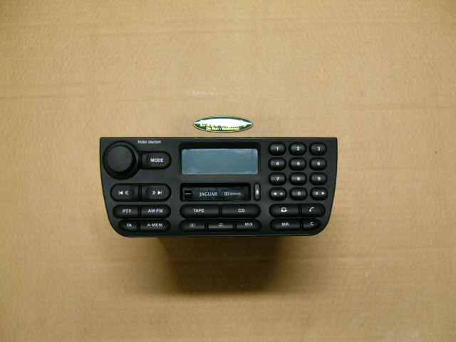 Jaguar XJ8 Radio With Code Used