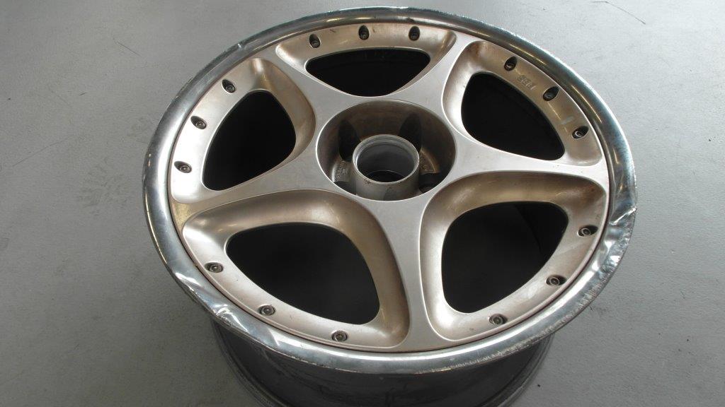 REPARATIE Jaguar 20 INCH VELG RVS RING VERNIEUWEN