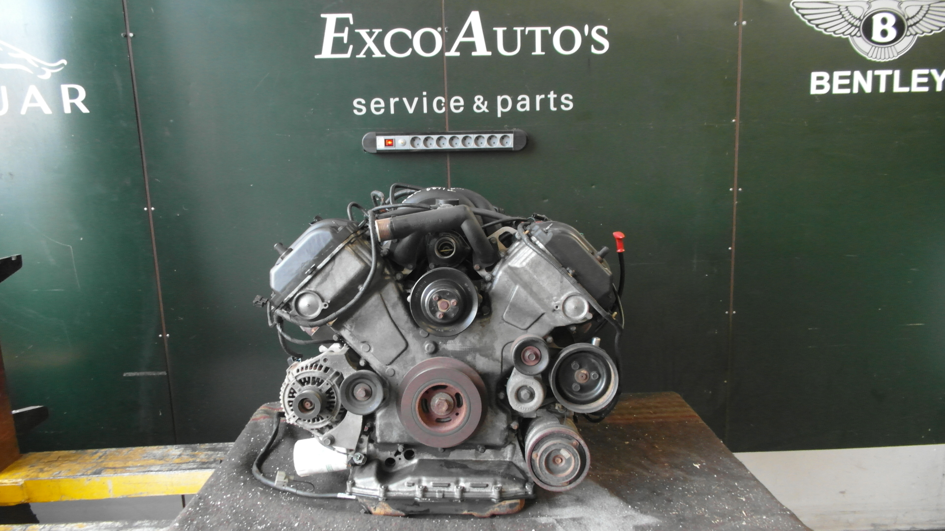4.0 V8 motor gebruikt  52305 km  AJ82737/  