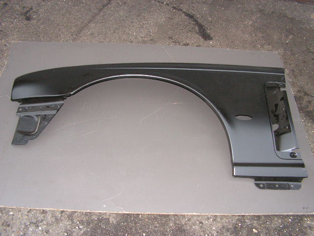 Jaguar XJ as from 2003 front wing. NEW. C2C25394