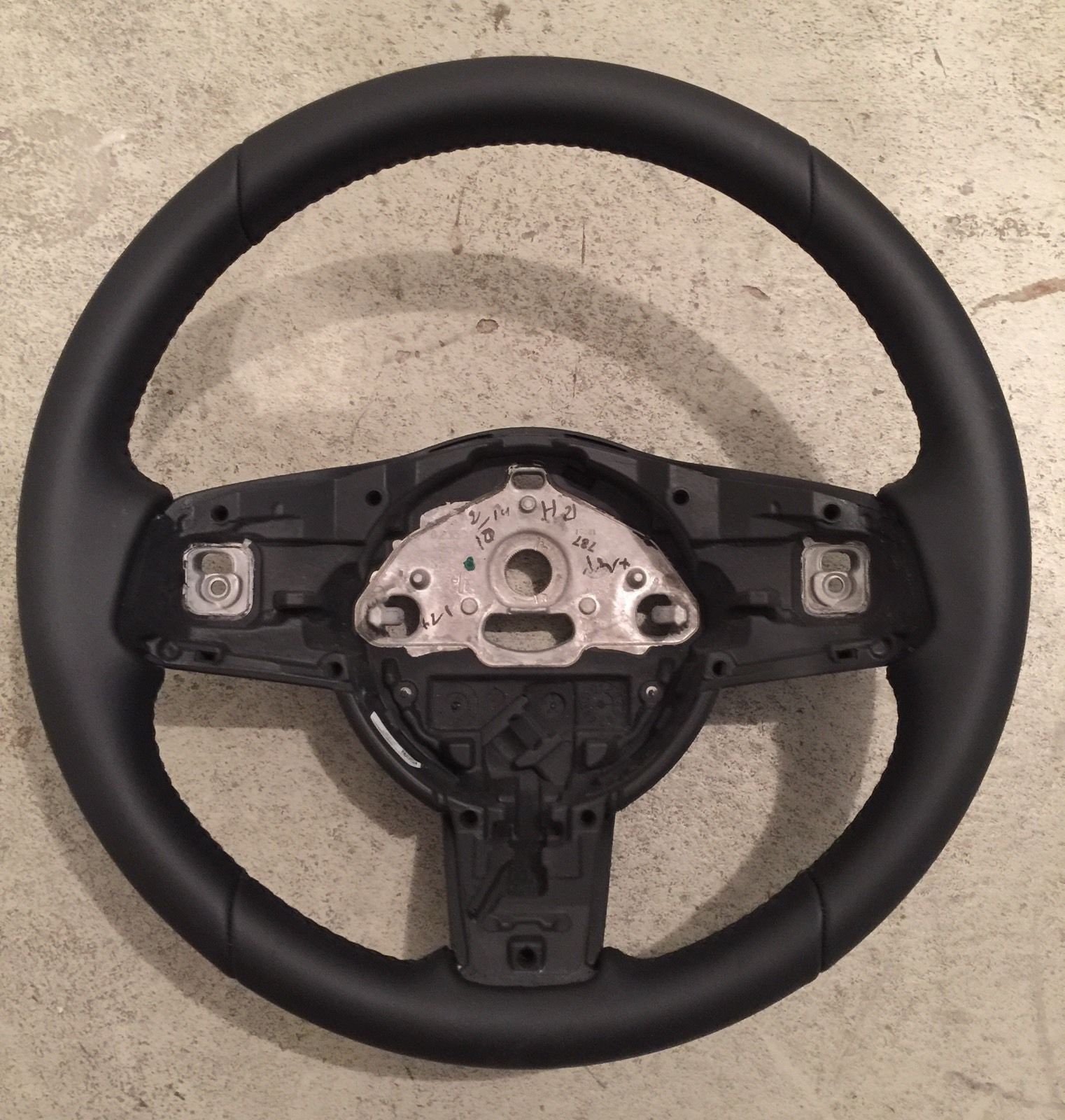 Steering wheel black leather NEW T2R1179PVJ