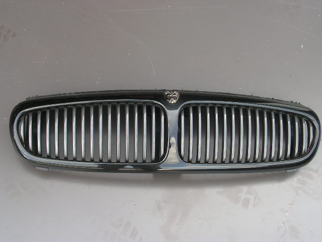 Jaguar X-type grille colour painted. USED