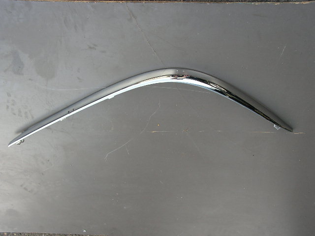 Jaguar X-type bumper sierlijst chroom rechtsvoor. NIEUW.