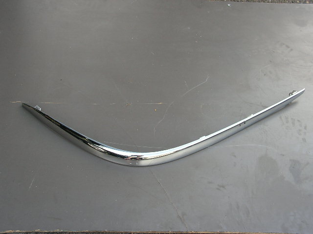 Jaguar X-type bumper sierlijst chroom linksvoor. NIEUW.