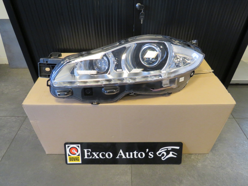 Jaguar XJ Headlight Left Xenon without Cornerlight  C2D60263 AW9313W030EF