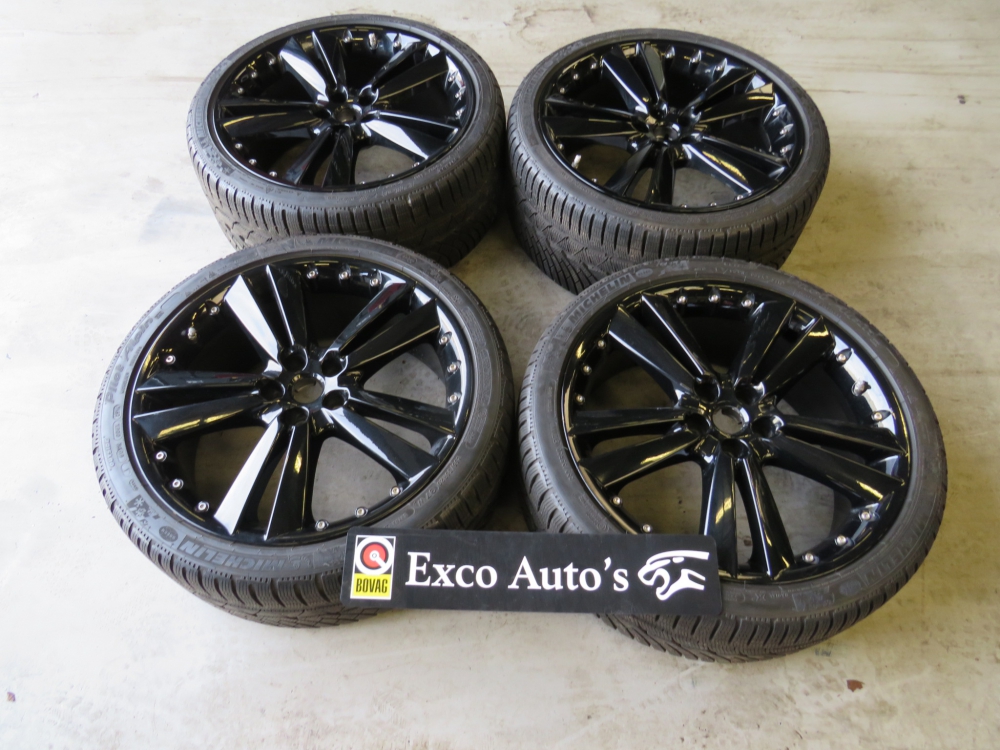 Jaguar XK 20 inch Kalimnos Velgenset met winterbanden C2P21173 C2P21174