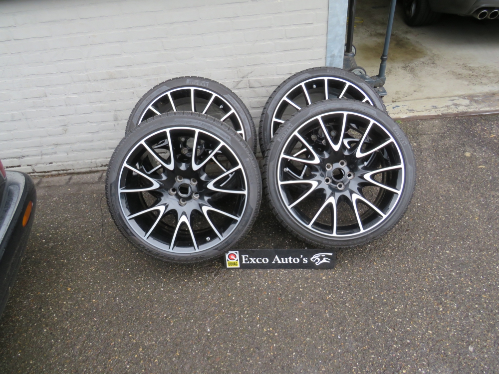 Jaguar 20 inch Vortex velgenset met winterbanden C2P21957 C2P21958 Gebruikt