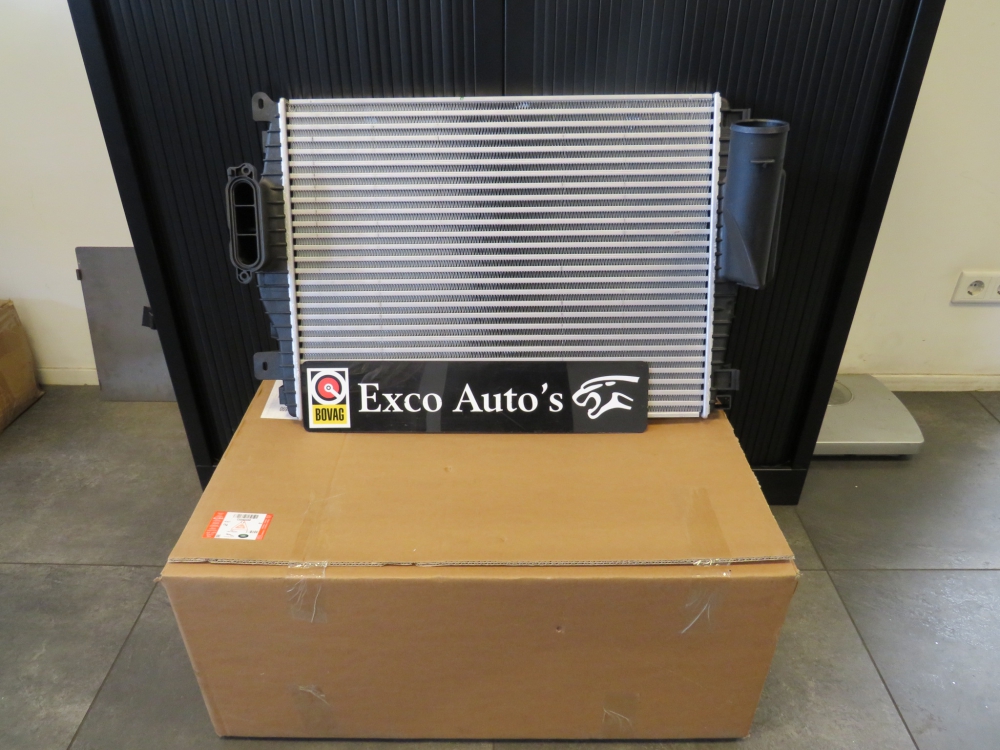 Jaguar XJ Diesel intercooler C2D45348 AW939L440BA Nieuw