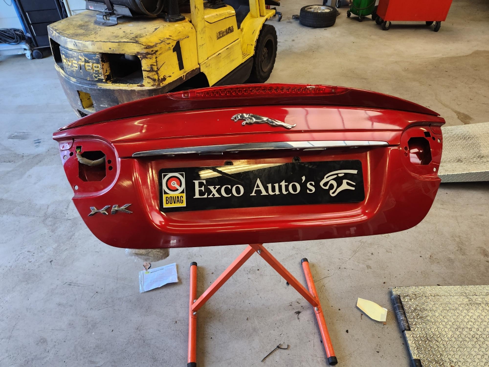 Jaguar XK Convertible bootlid complete with hinges, spoiler and antenna C2P23739 C2P22033