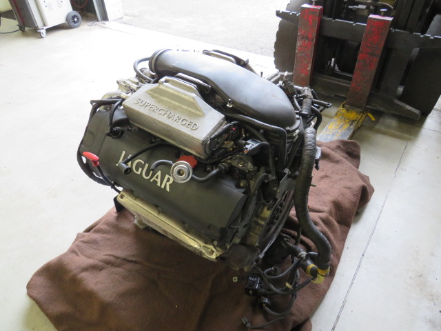 Jaguar 4.2 V8 S/C Motor used 88000km AJ82458