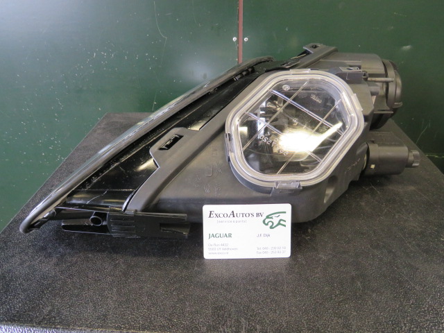 Jaguar XKR/8 Head Light right New