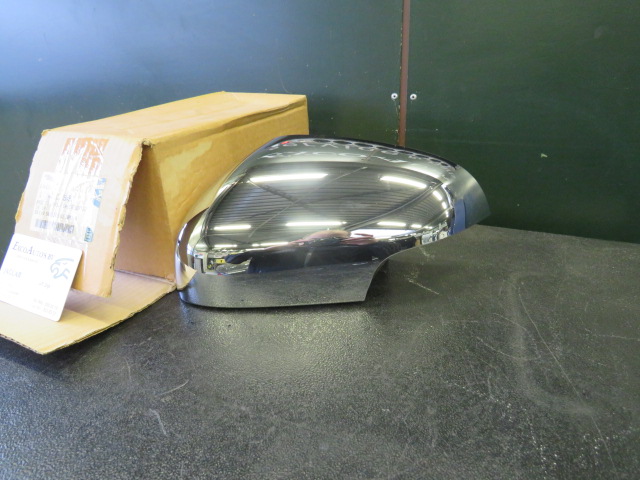 Jaguar Chrome mirrorcap Left C2C39497