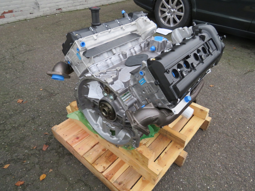 Jaguar 4.2 V8 NA motor AJ89130 Nieuw