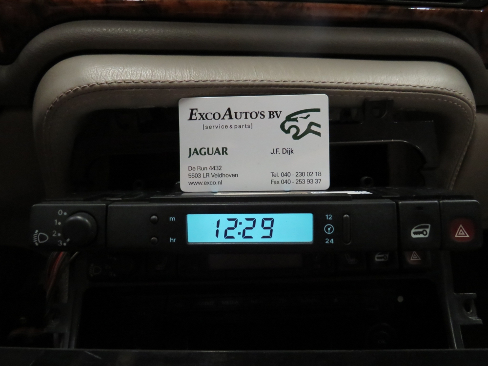 Jaguar X300 Refurbished clock LNA6290CA  without heated seats