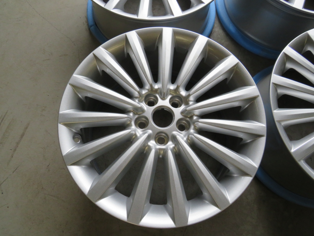 Jaguar 18 Inch Manra set 8Jx18 ET50.5 C2D32262 EW931007AA