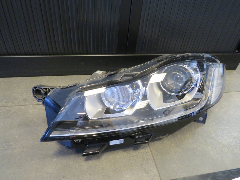 Jaguar all new XF Bi-Xenon headlight left T2H35339 GX6313W030 Used