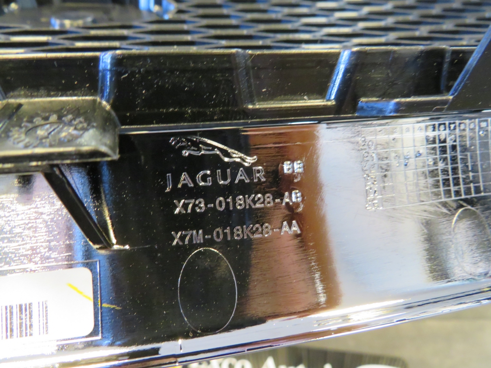 Jaguar XE Kuhlergrill T4N10517 GX738A100BB Neu