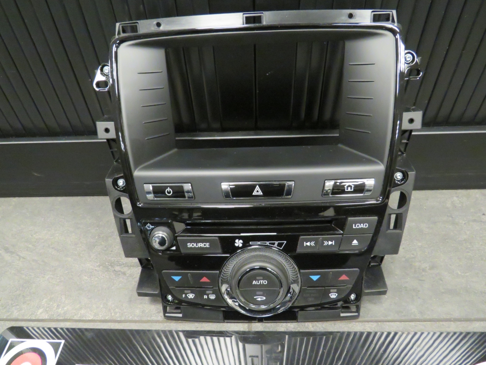 Jaguar XK vanaf B44940 radio en aircobedieningspaneel C2P18753 BW8318C858AA Gebruikt