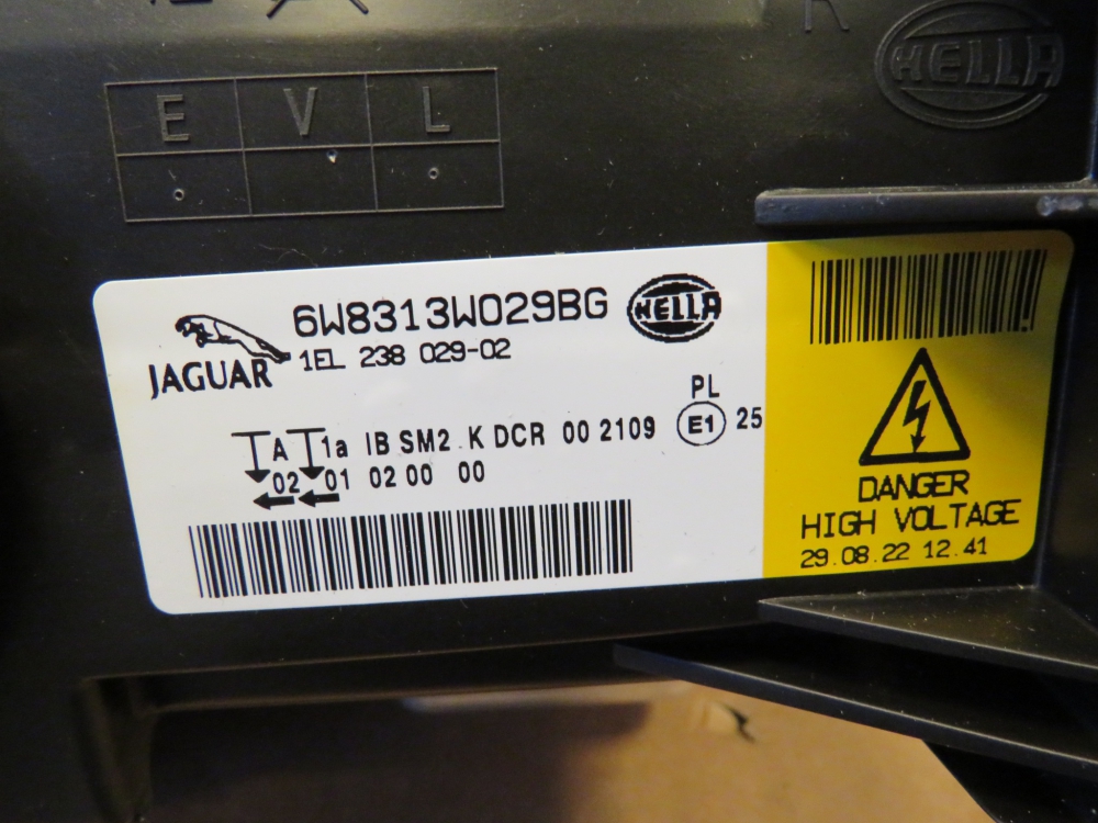 Jaguar XK Headlight C2P21139 6W8313W029 BG Without corner lightning New