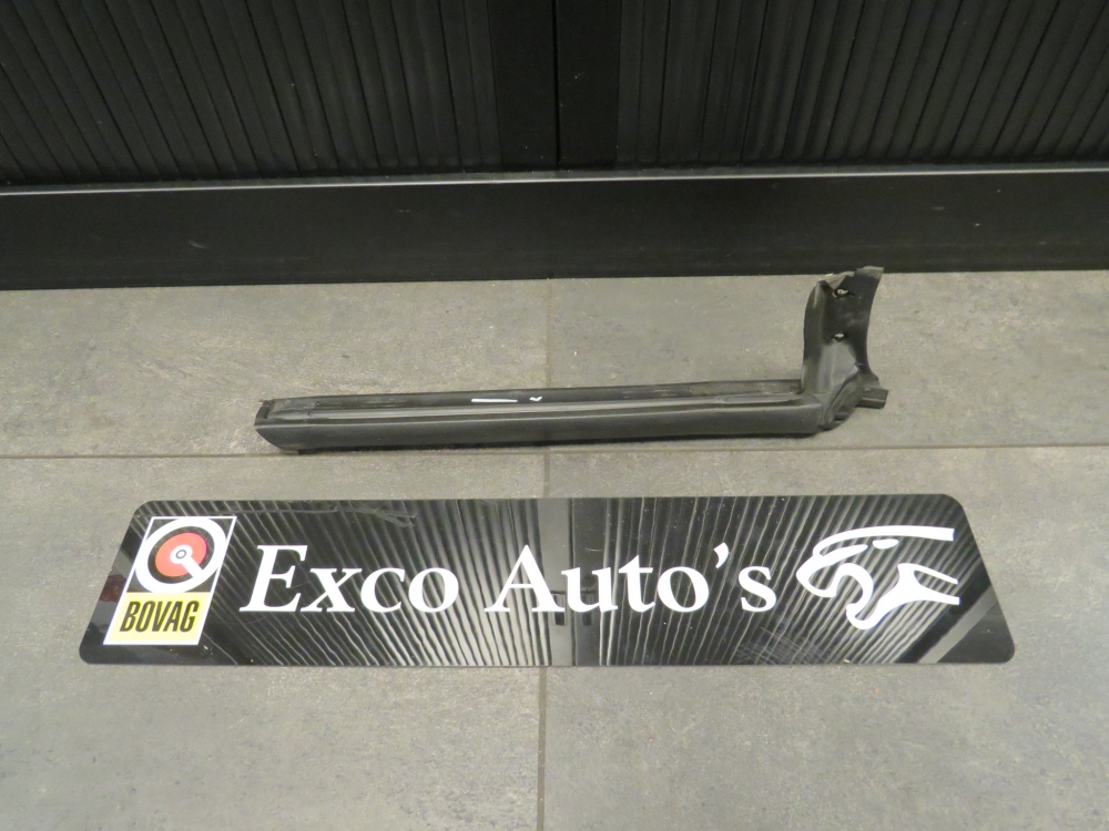 Jaguar XK8 XKR Cabriodakrubber links voor HJG7779AA gebruikt