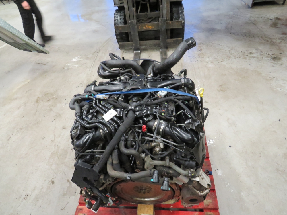 Range Rover Sport 3.6 TDV8 engine LR006702 with 69324 Km Used