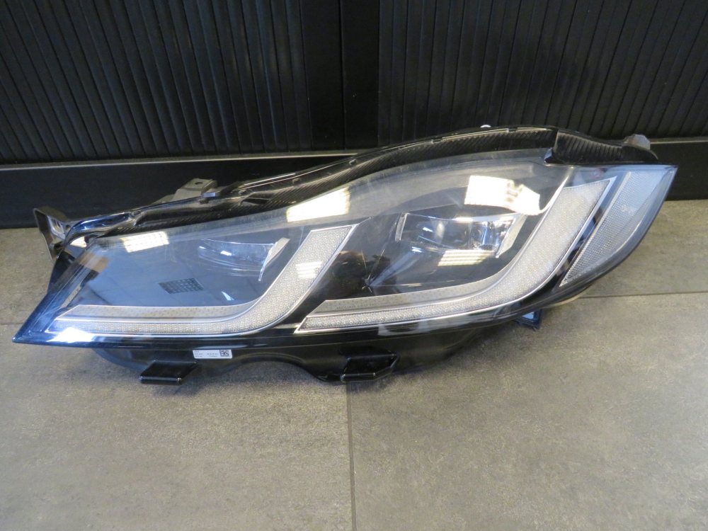 Jaguar Left LED headlight MK8313W030 T2H59228 used from MY 2020