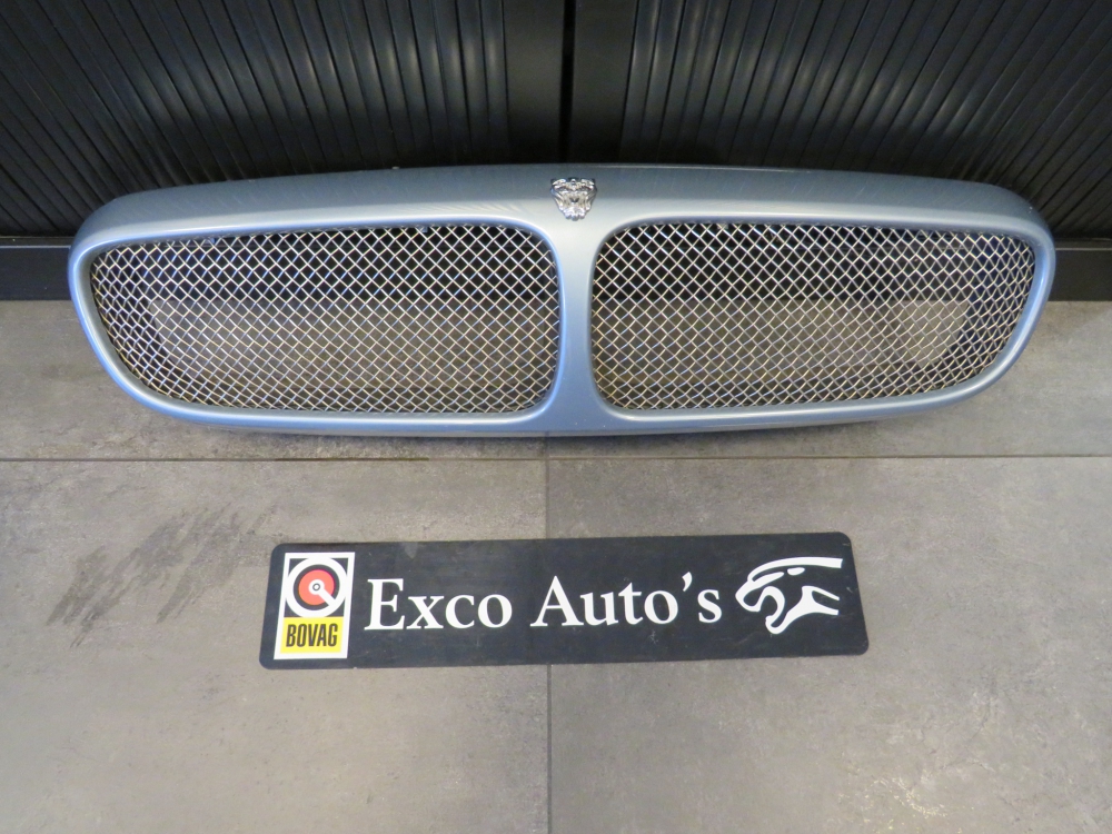 Jaguar XJR 2003-2007 Grill C2C11748XXX  2W9342301CAW Used