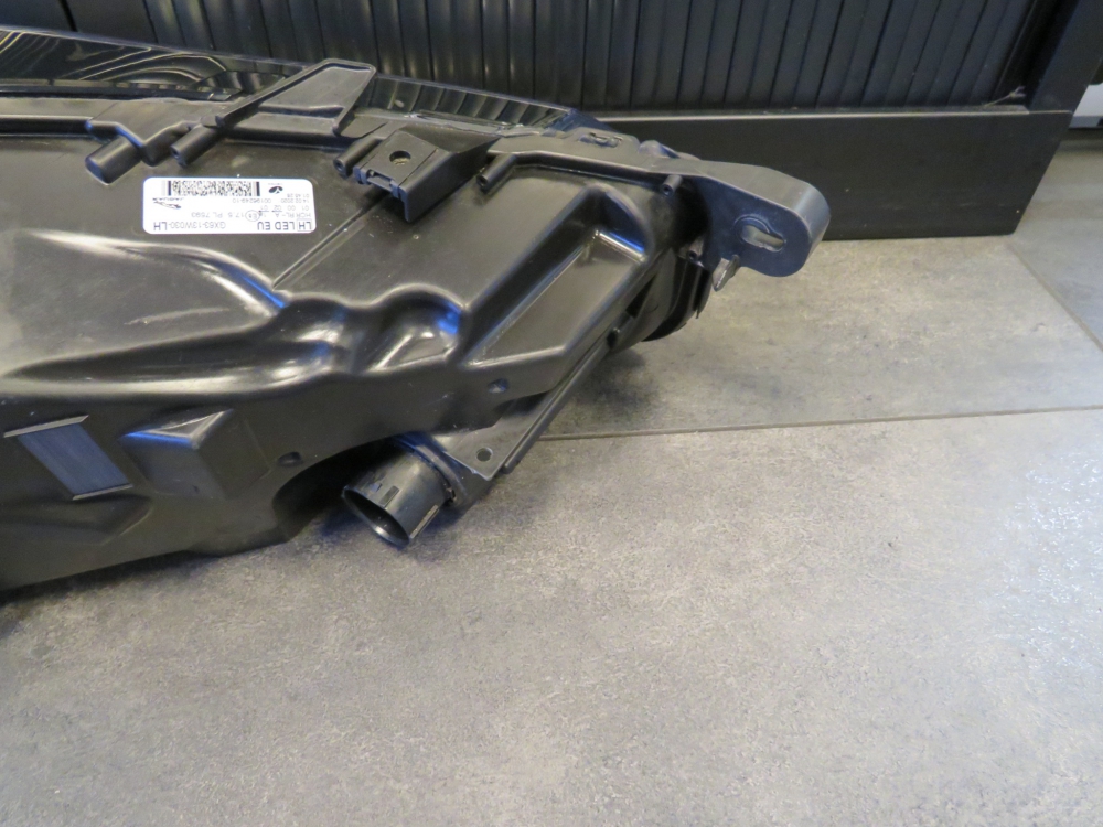 Jaguar Linker LED koplamp T2H24596 GX6313W030LF gebruikt