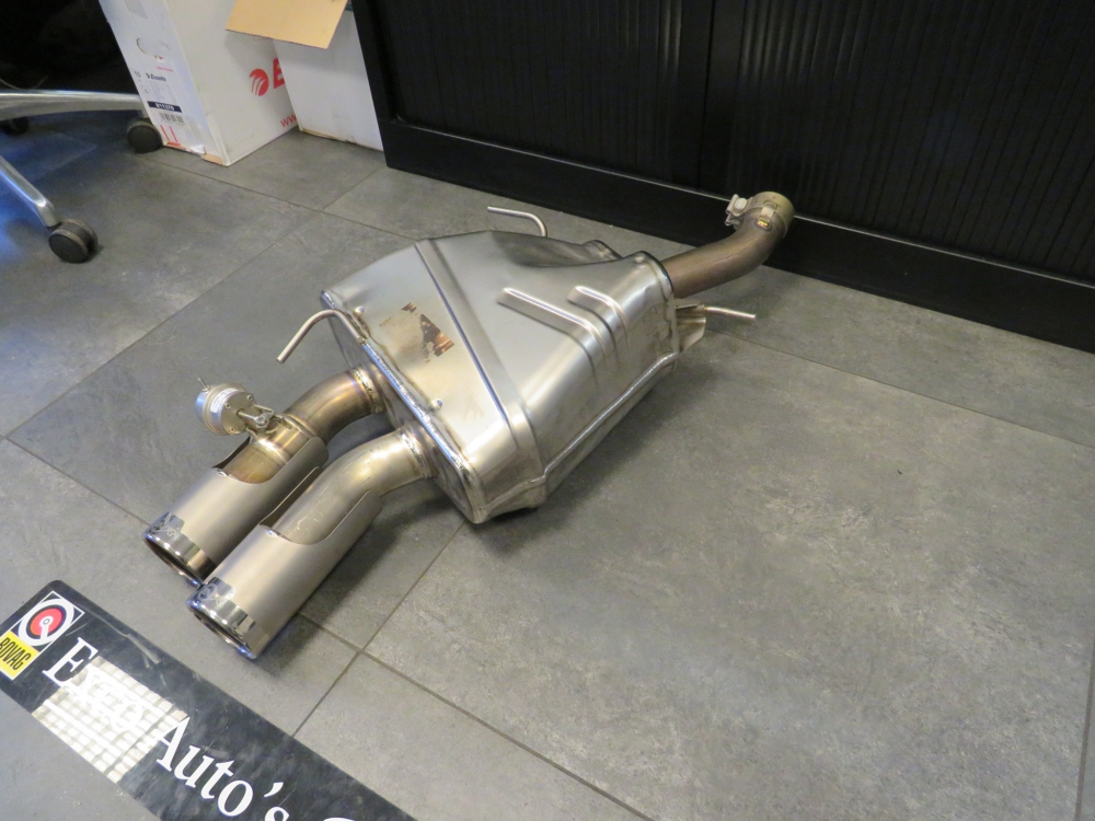 Jaguar F-Type SVR Muffler Left T2R39033 HX5M5K243CA Titanium Like New