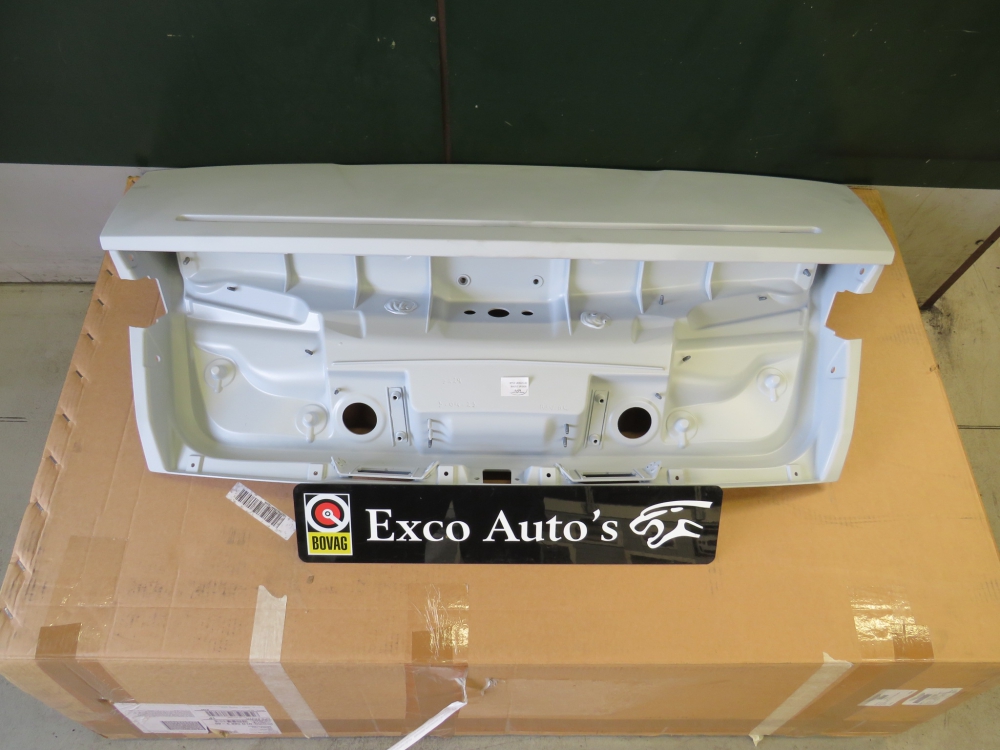 Aston Martin DB11 Volante Decklid KY53L40626AC new