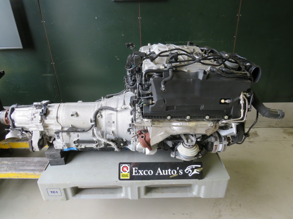 Jaguar F-Pace SVR complete motor 575PK zonder versnellingsbak en maar 161 kilometer AJ813907