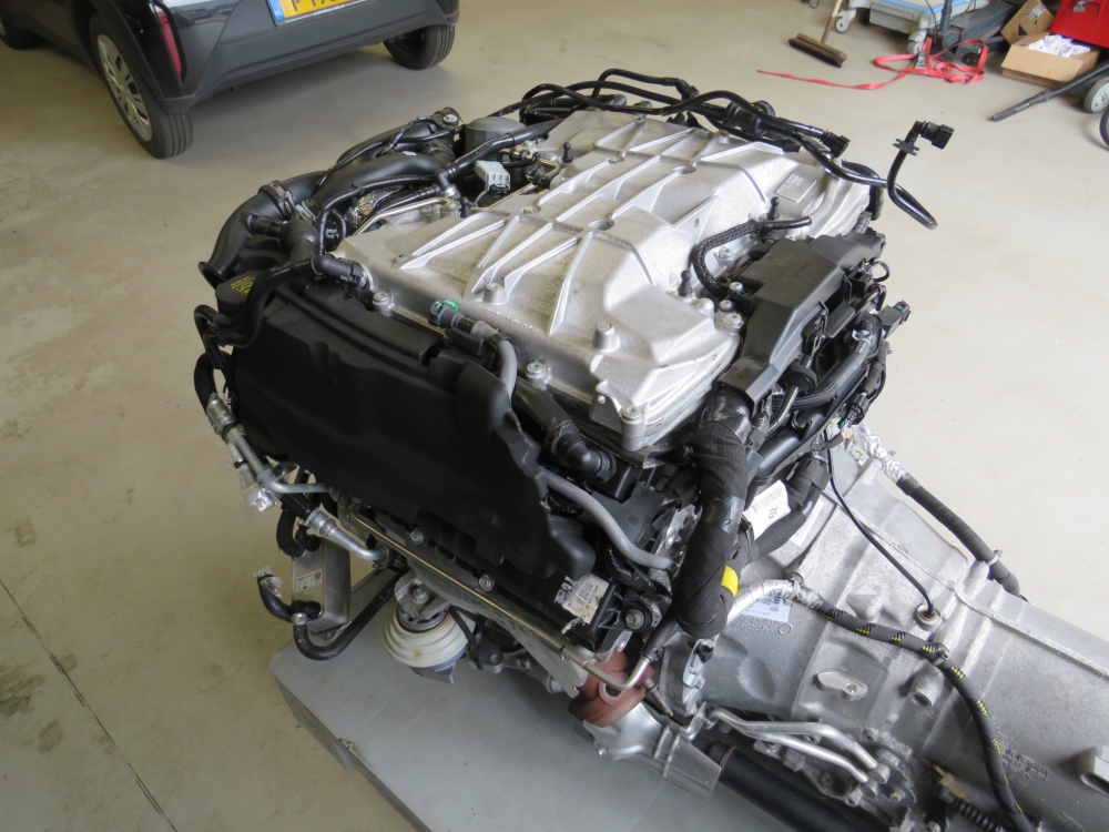 Jaguar F-Pace SVR complete motor 575PK zonder versnellingsbak en maar 161 kilometer AJ813907