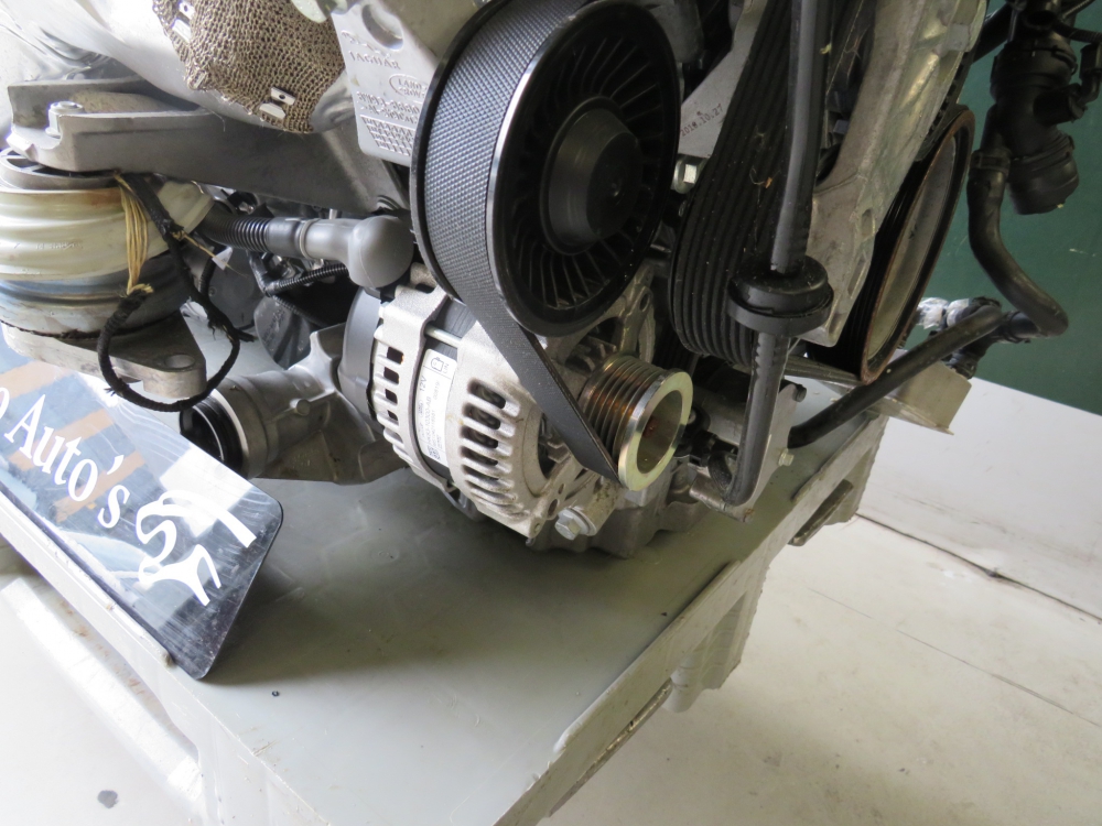 Jaguar F-type SVR complete motor 575PK met versnellingsbak en maar 161 kilometer AJ814043