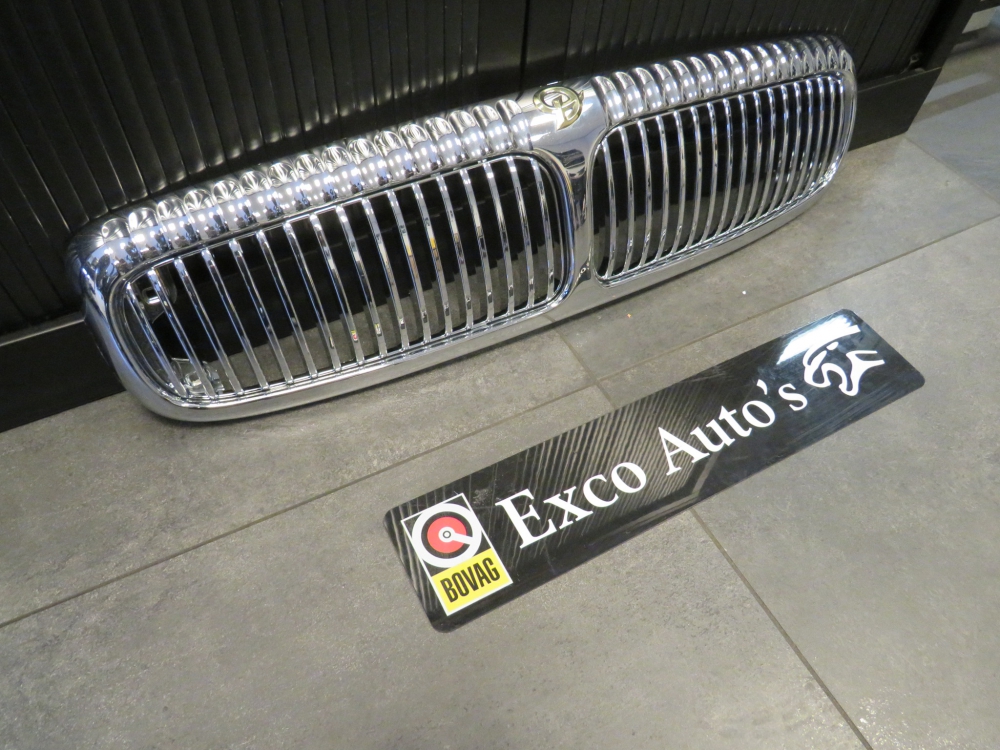 Jaguar Daimler grill complete HNC5504CB New 