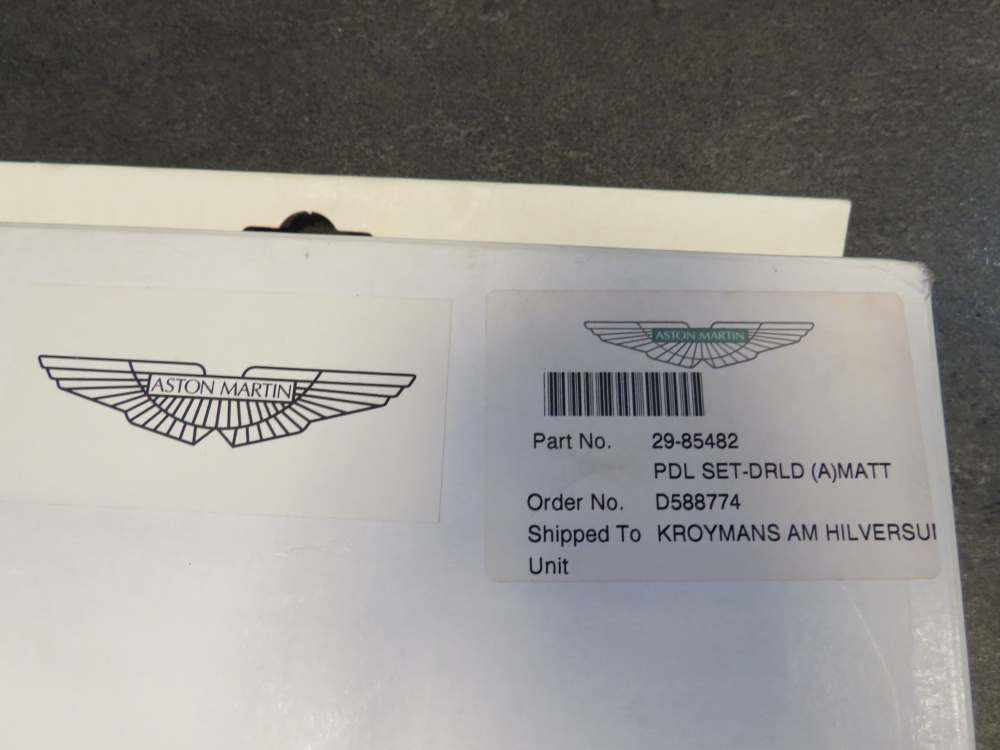 Aston Martin pedalset 29-85482 Mat new